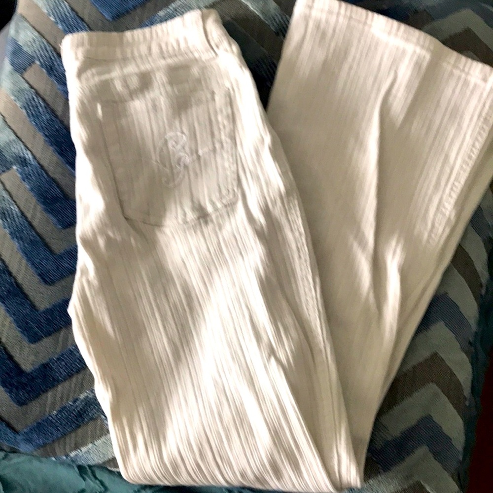 3/$20 Gasoline white rubbed bell bottom jeans